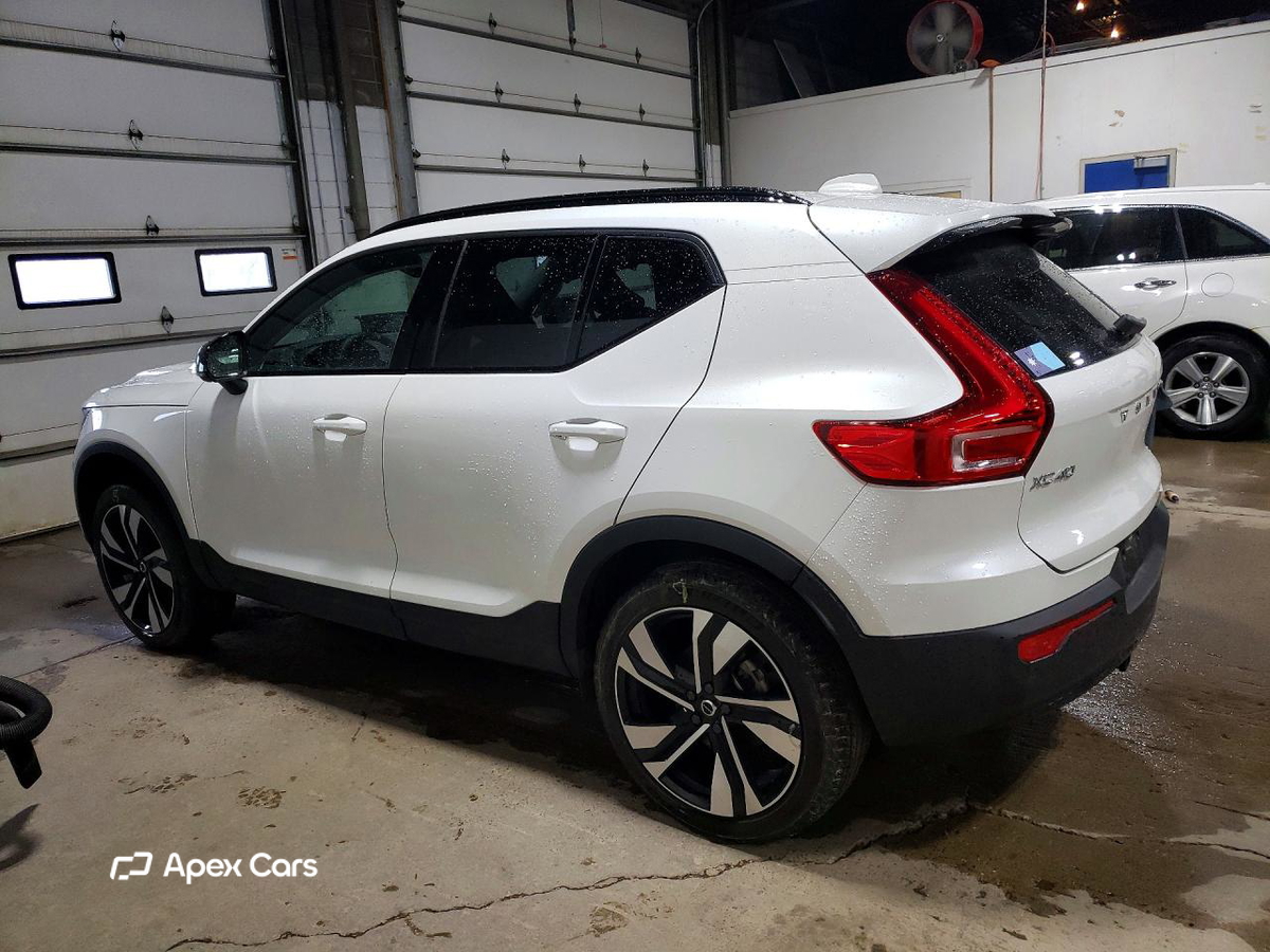 Volvo XC40 2024
