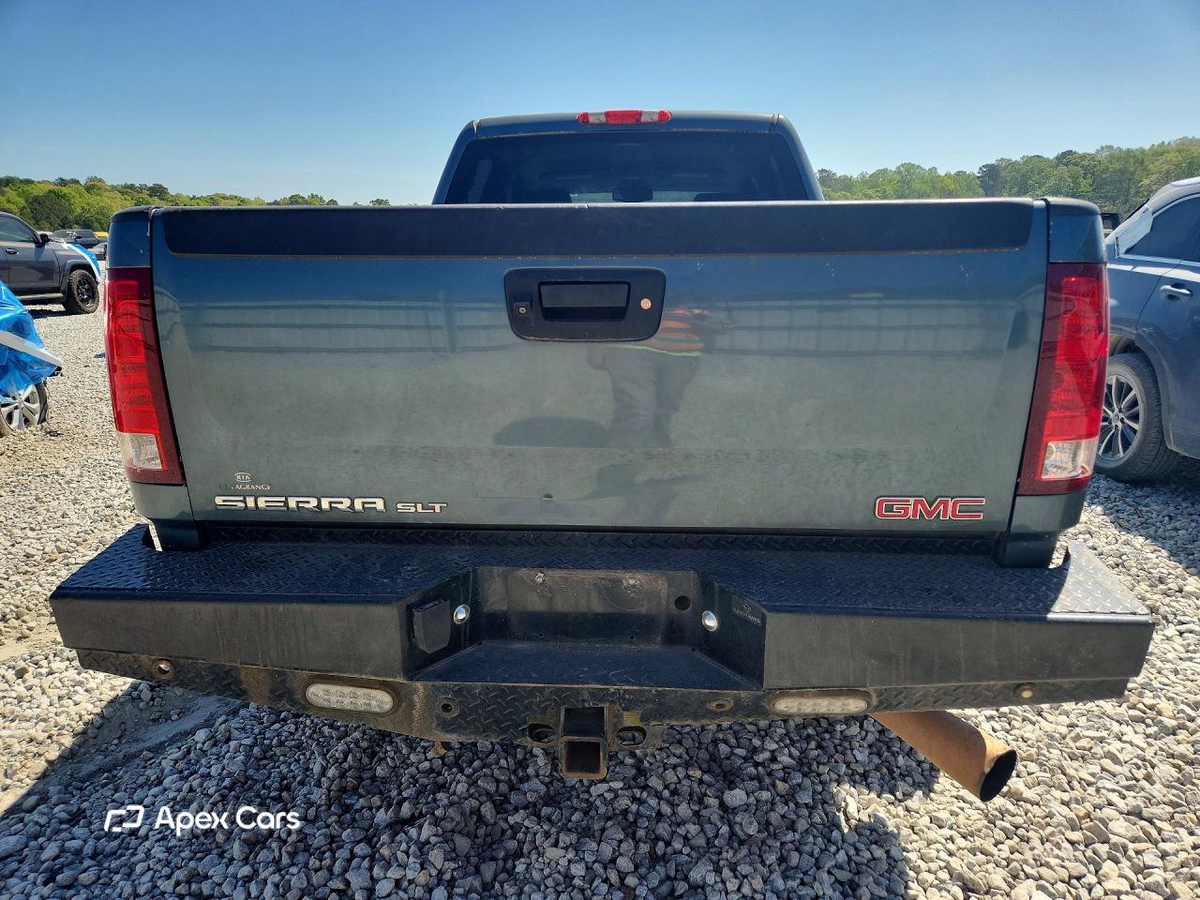 GMC Sierra 2011