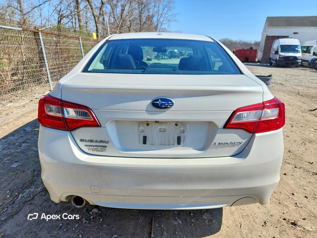 Subaru Legacy 2015