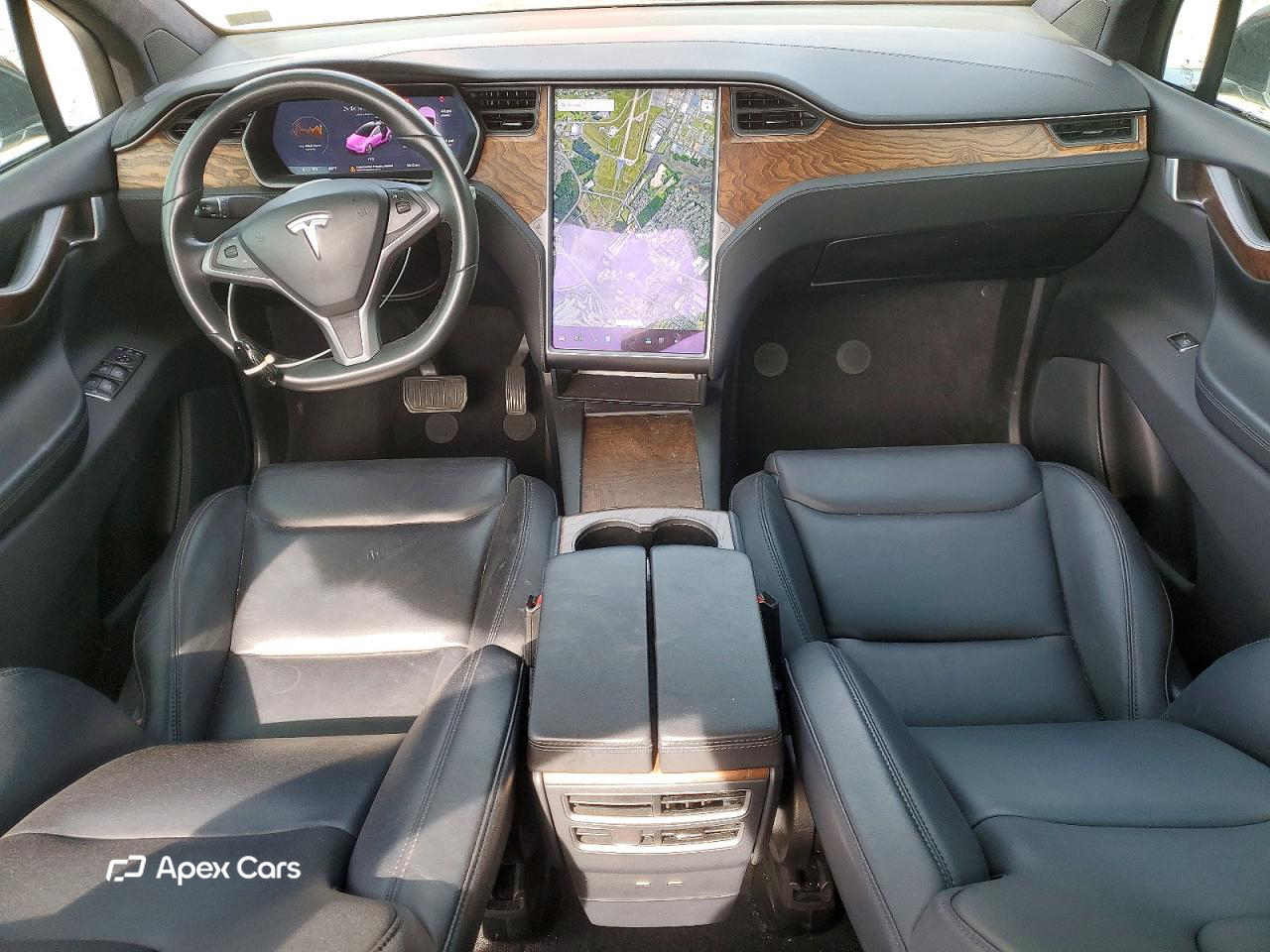 Tesla Model X 2020