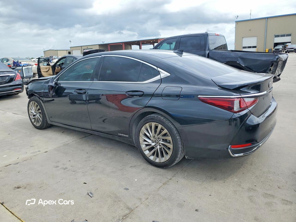Lexus ES 2019