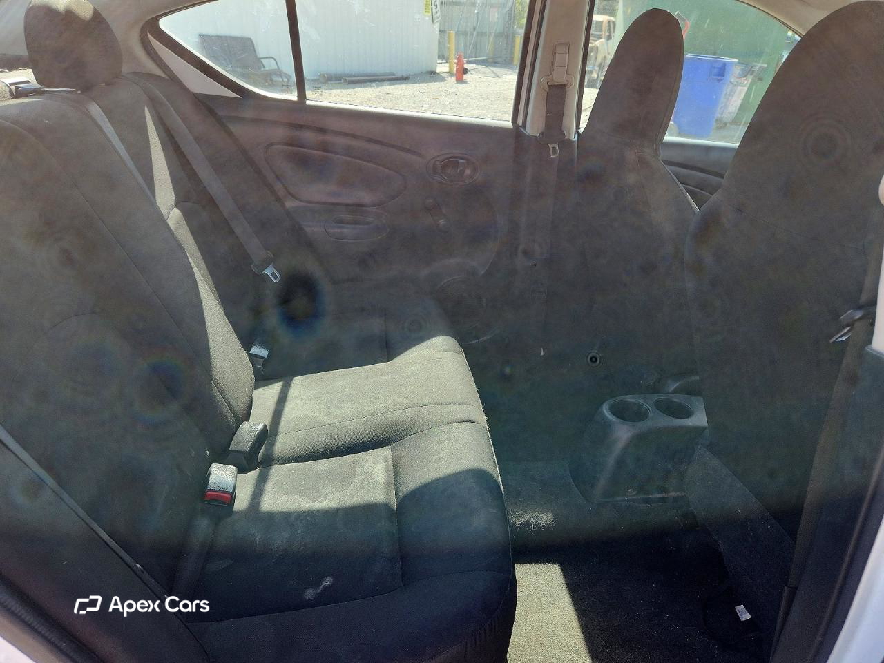 Nissan Versa 2015
