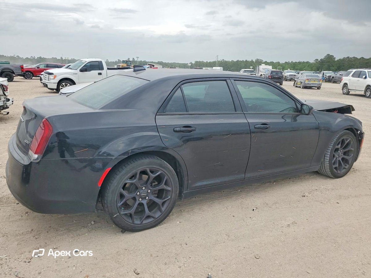 Chrysler 300 2019