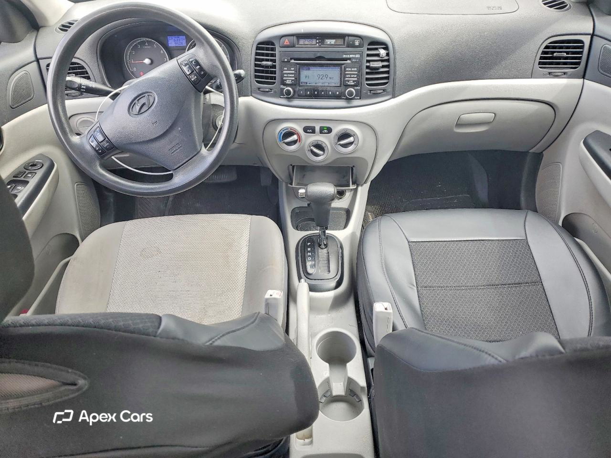 Hyundai Accent 2011