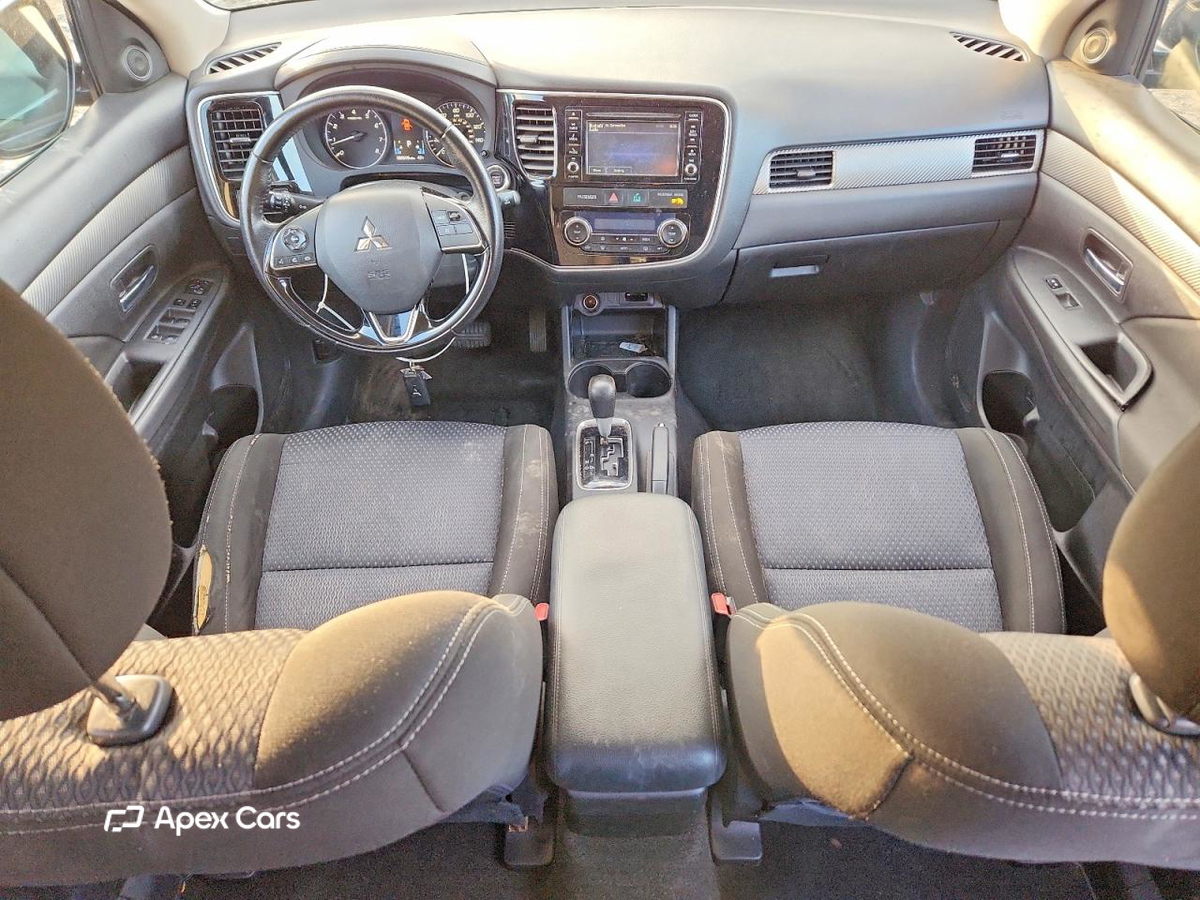 Mitsubishi Outlander 2016