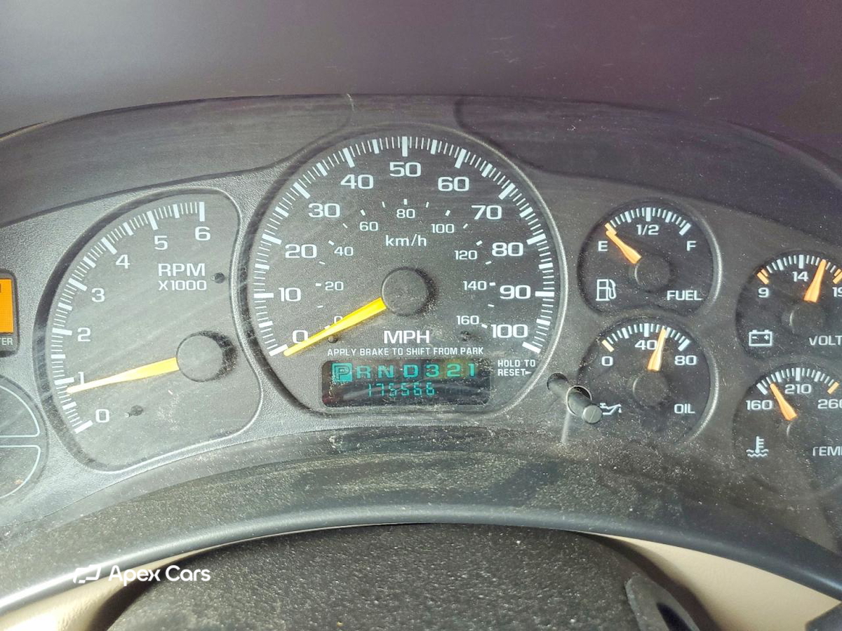 Chevrolet Suburban 2001