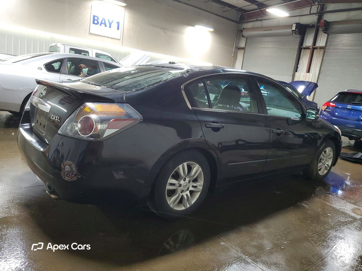 Nissan Altima 2010