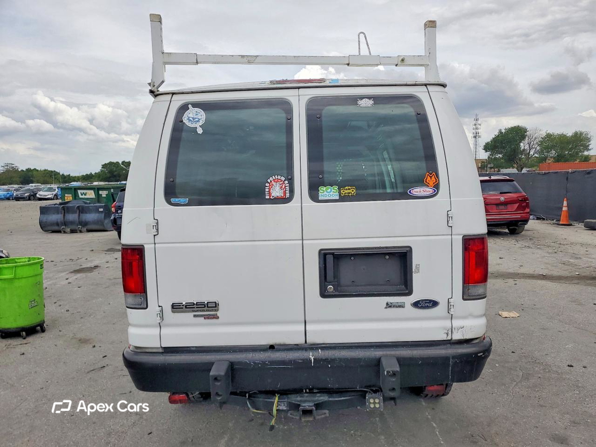 Ford Econoline 2012