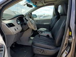Toyota Sienna 2011