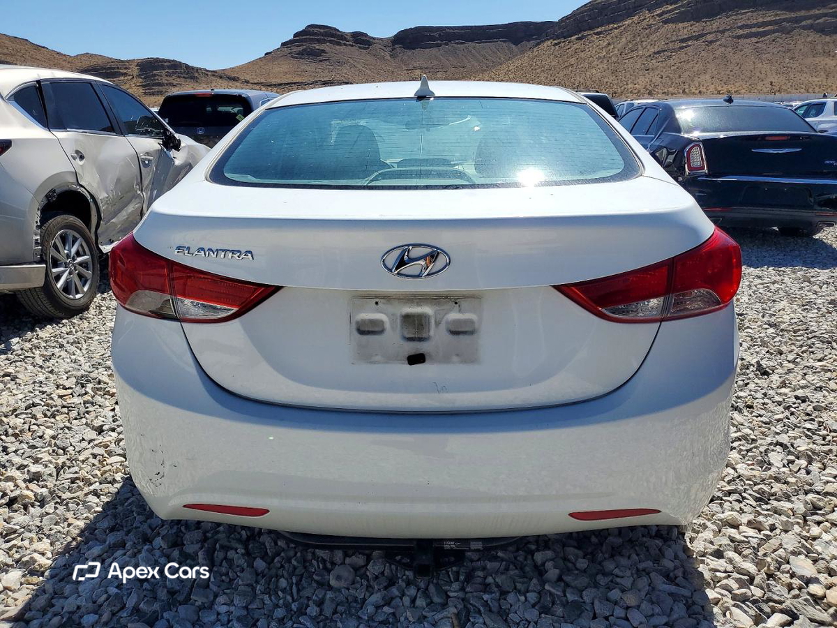 Hyundai Elantra 2011