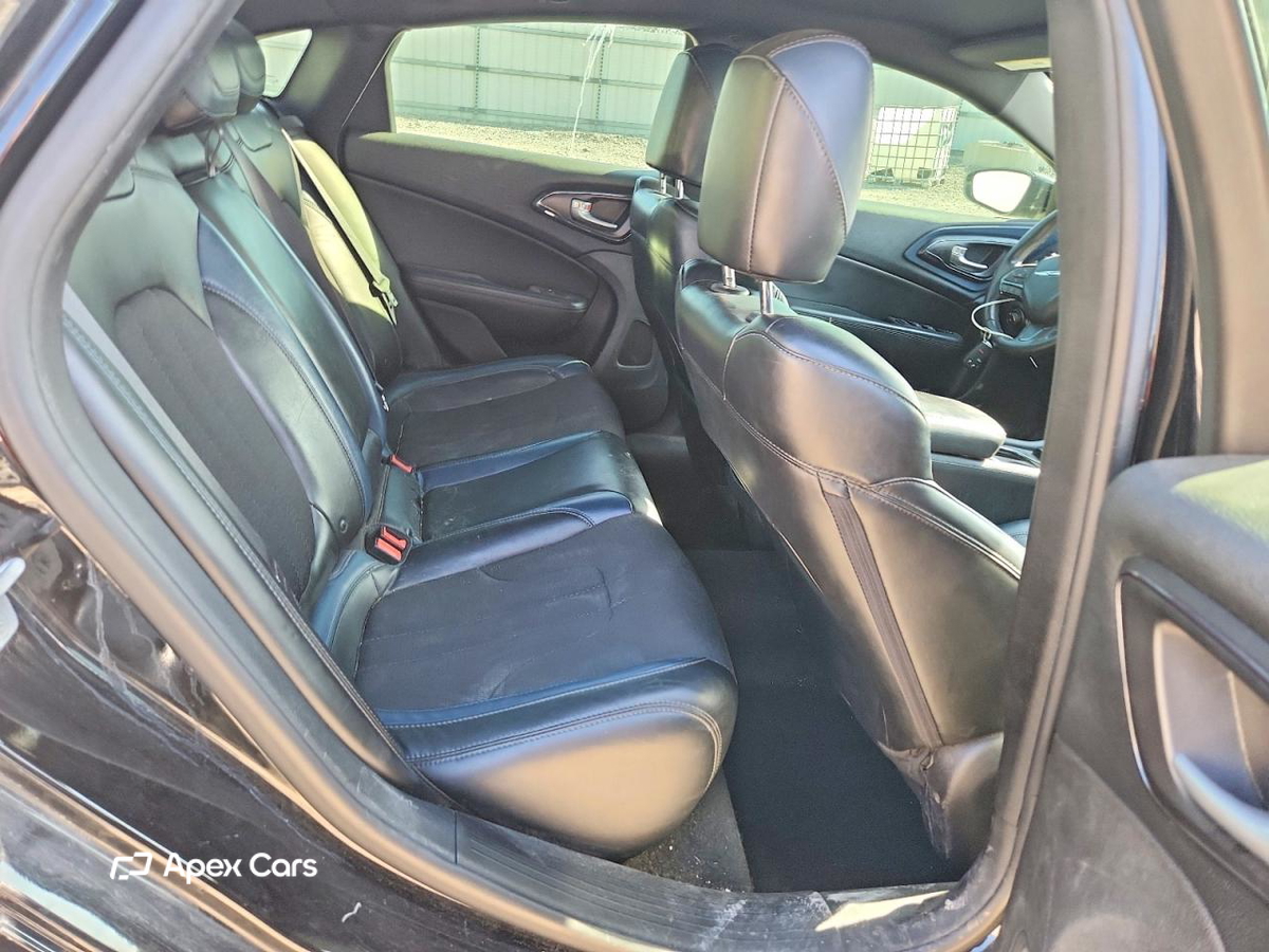 Chrysler 200 2015
