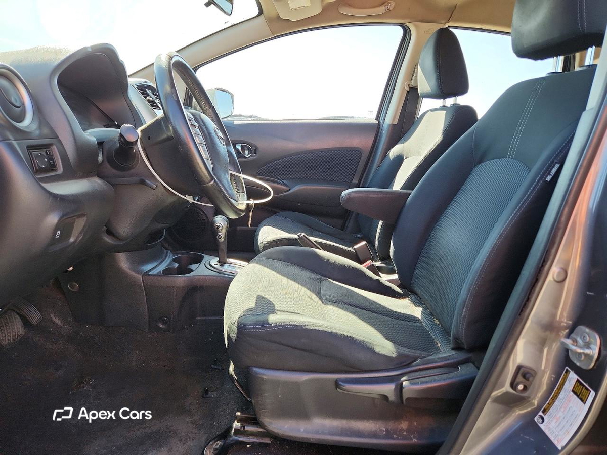 Nissan Versa 2016