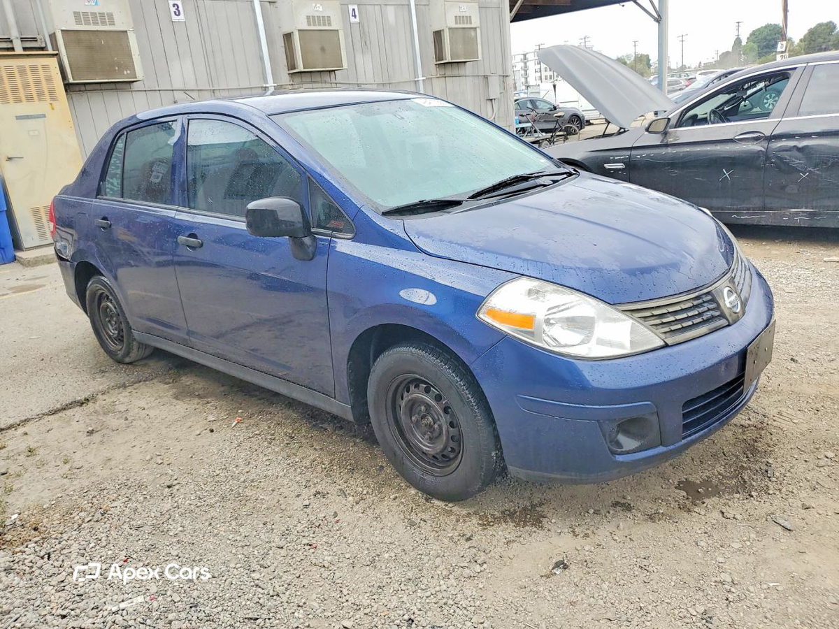 Nissan Versa 2011