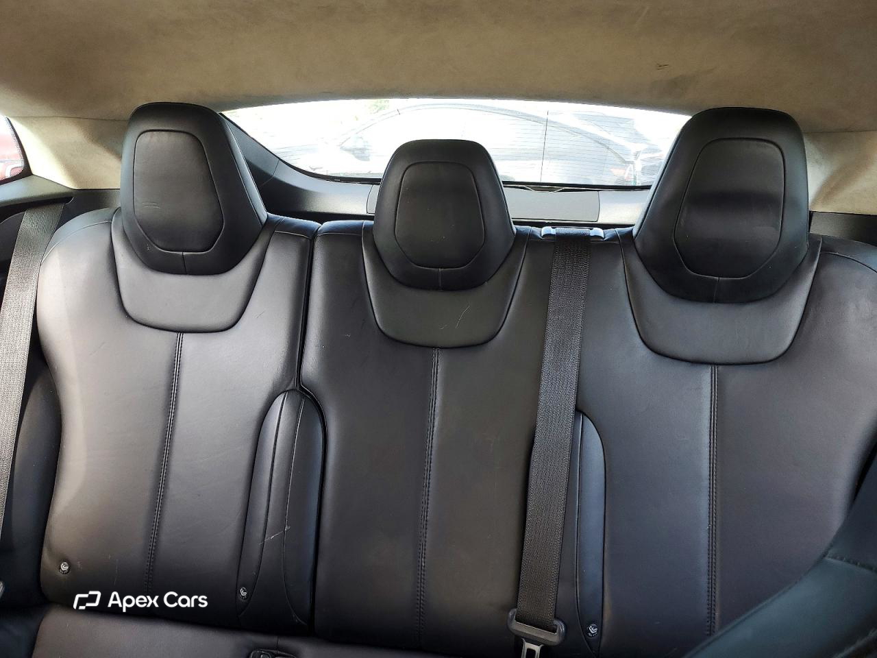 Tesla Model S 2015