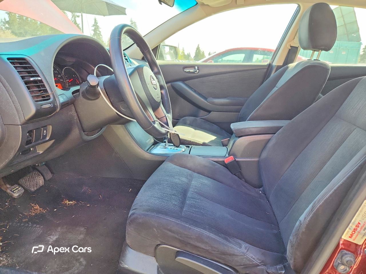 Nissan Altima 2011