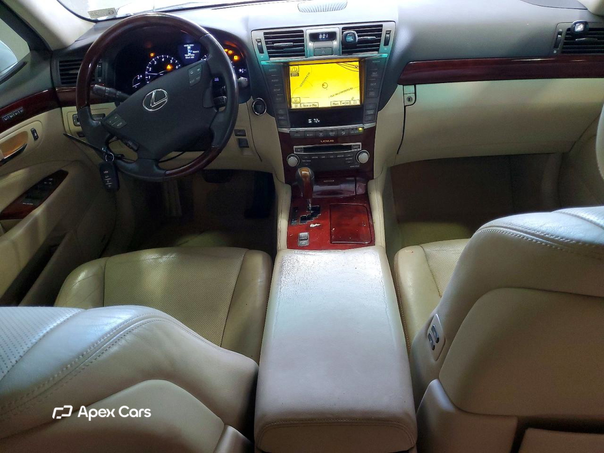 Lexus LS 2011