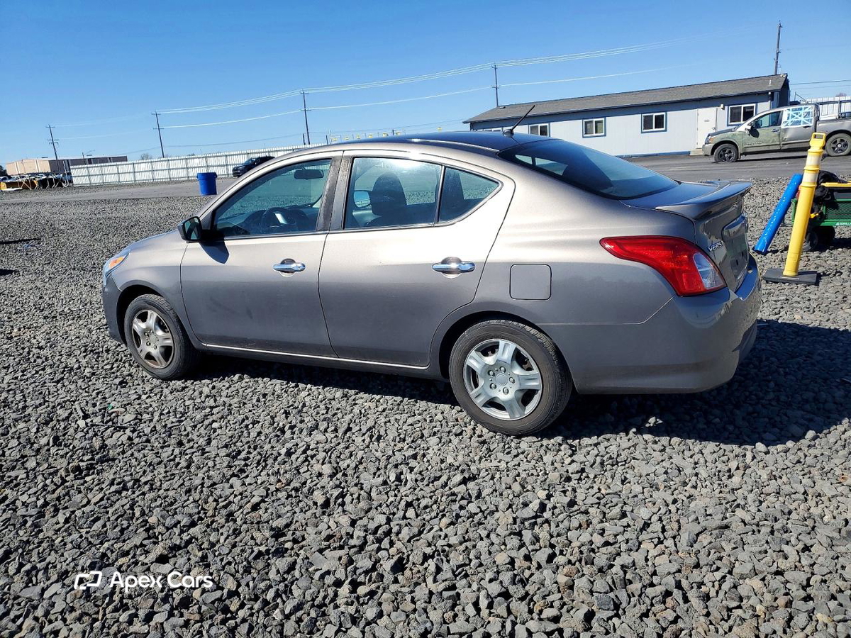 Nissan Versa 2016