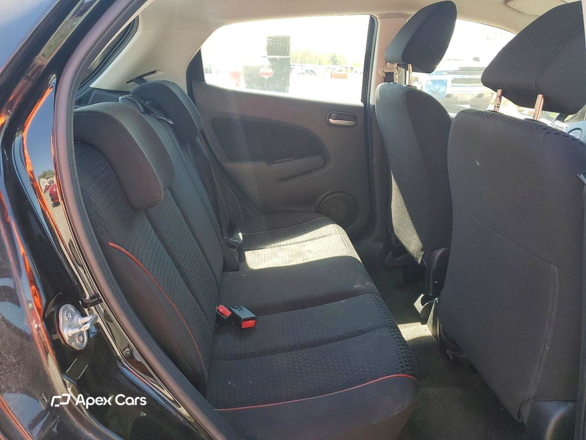 Mazda 2 2011