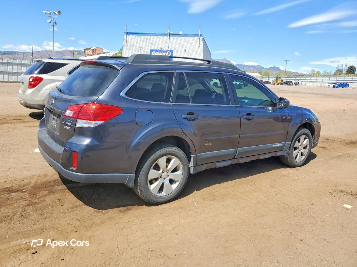 Subaru Outback 2011