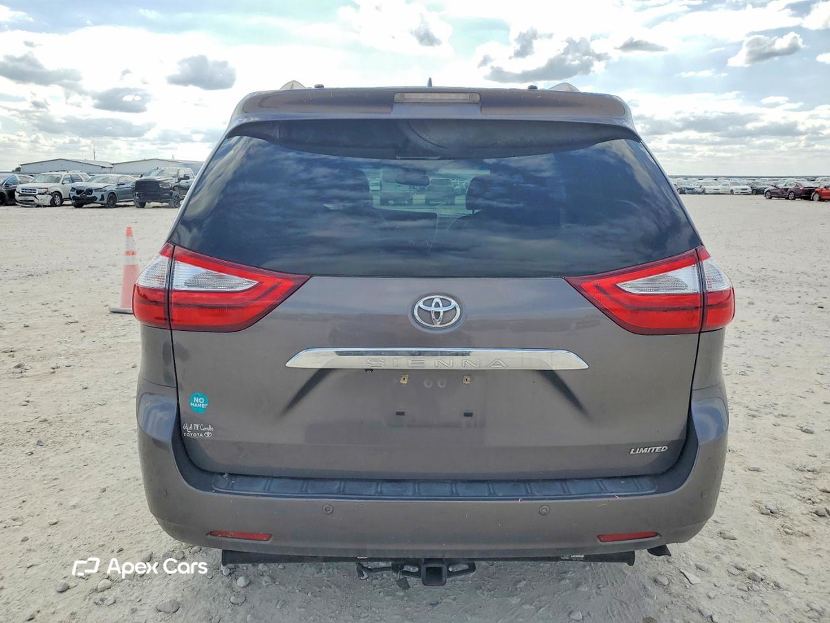 Toyota Sienna 2015