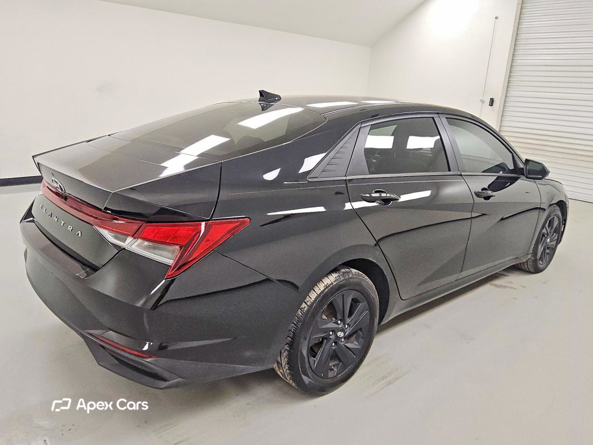Hyundai Elantra 2023