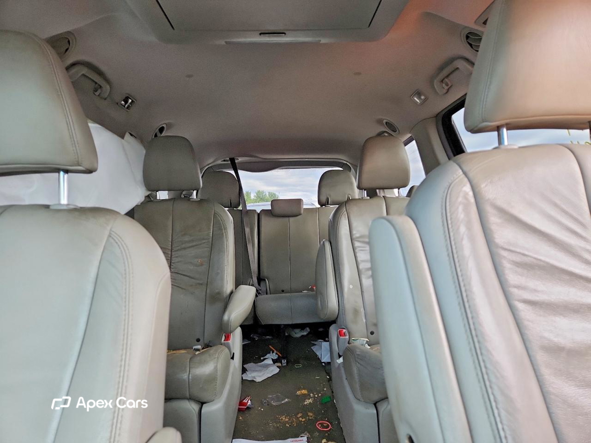 Toyota Sienna 2011