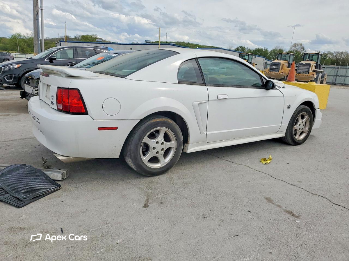 Ford Mustang 2004