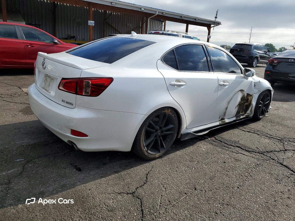 Lexus IS 2011
