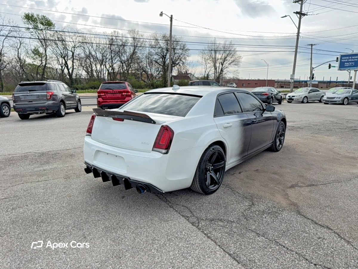 Chrysler 300 2023