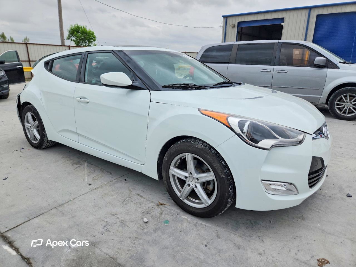 Hyundai Veloster 2013