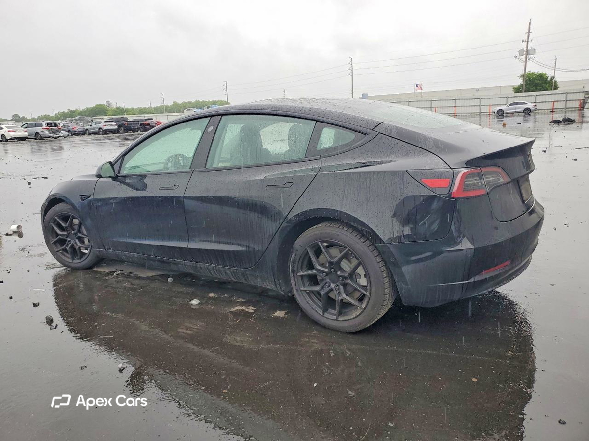 Tesla Model 3 2022