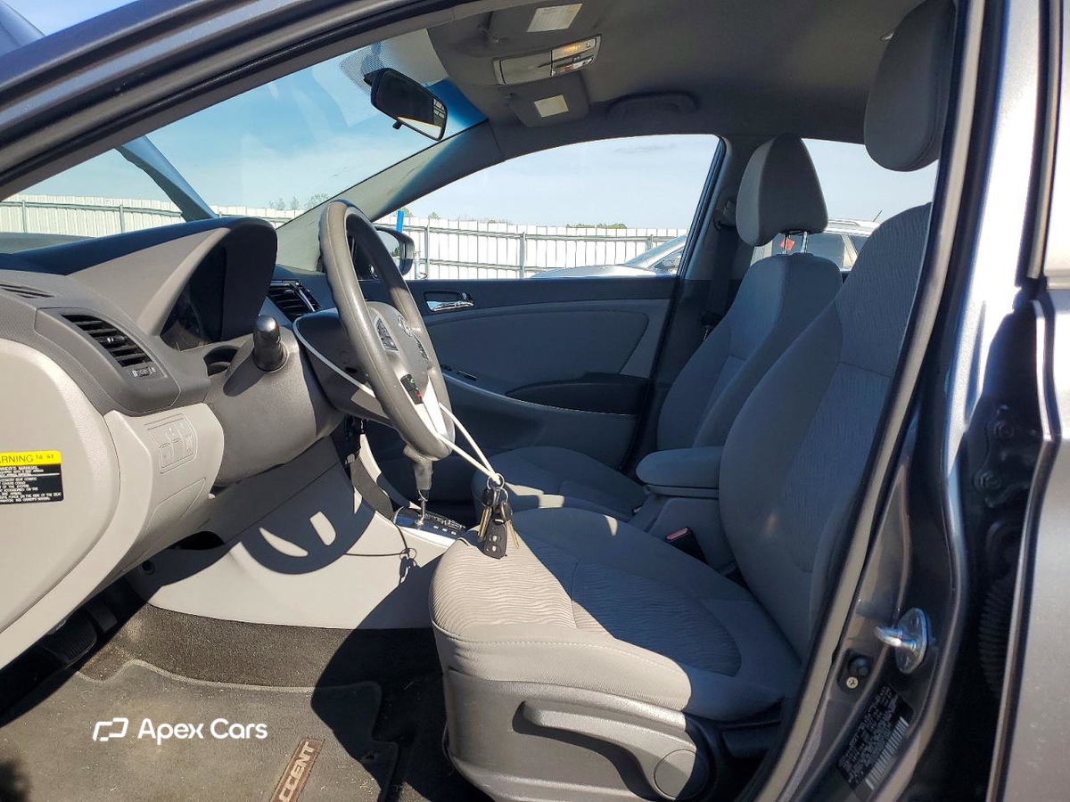 Hyundai Accent 2012