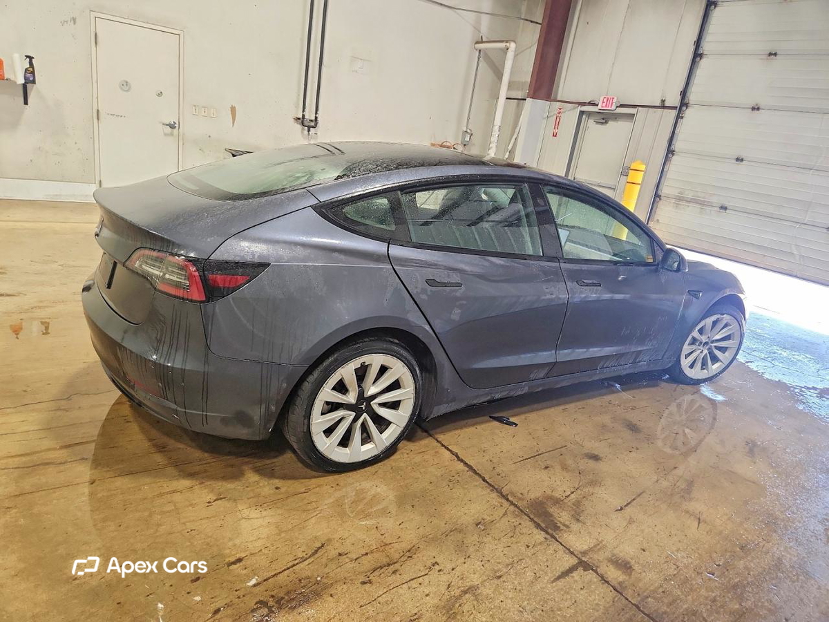 Tesla Model 3 2022