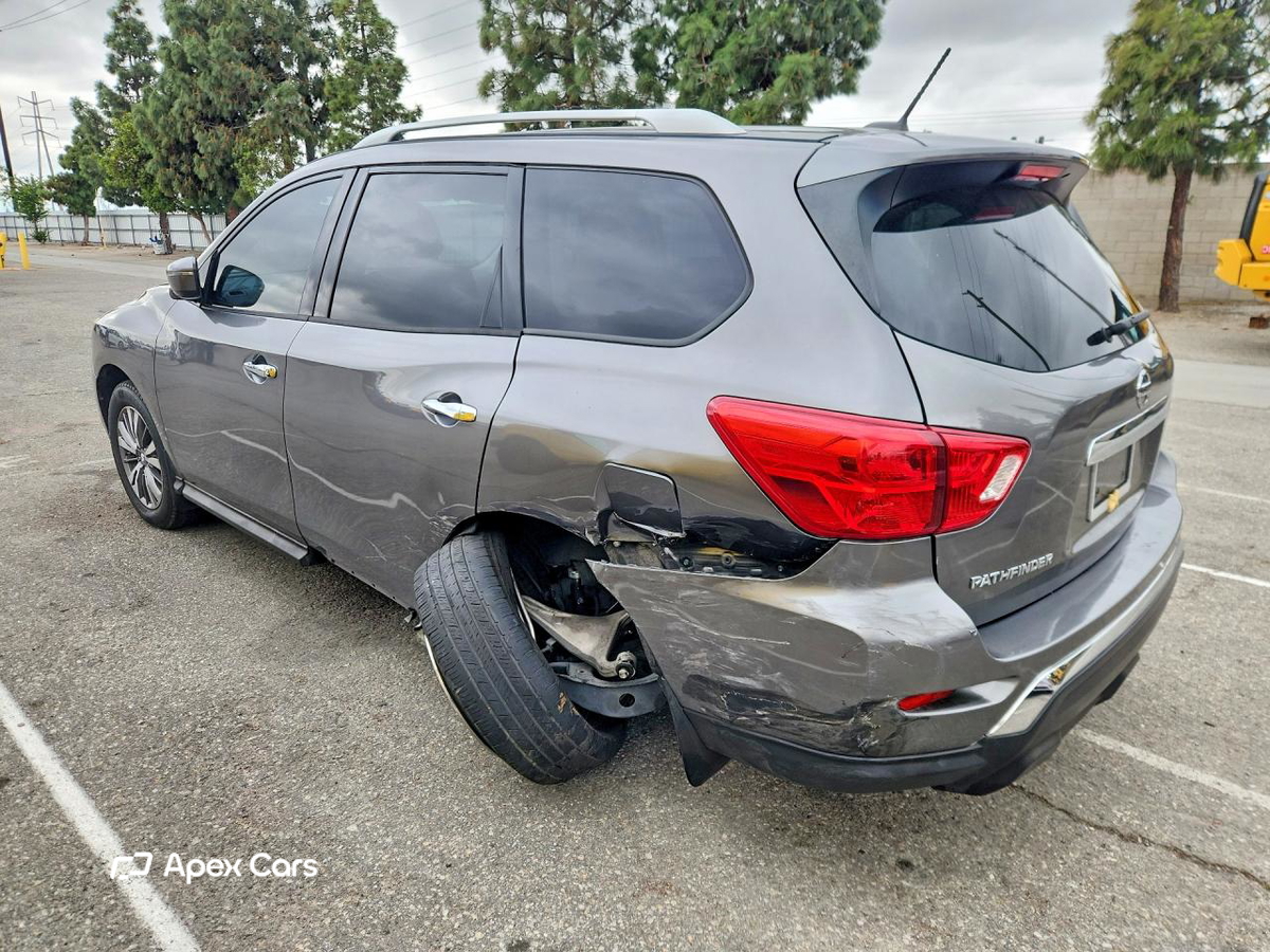 Nissan Pathfinder 2018