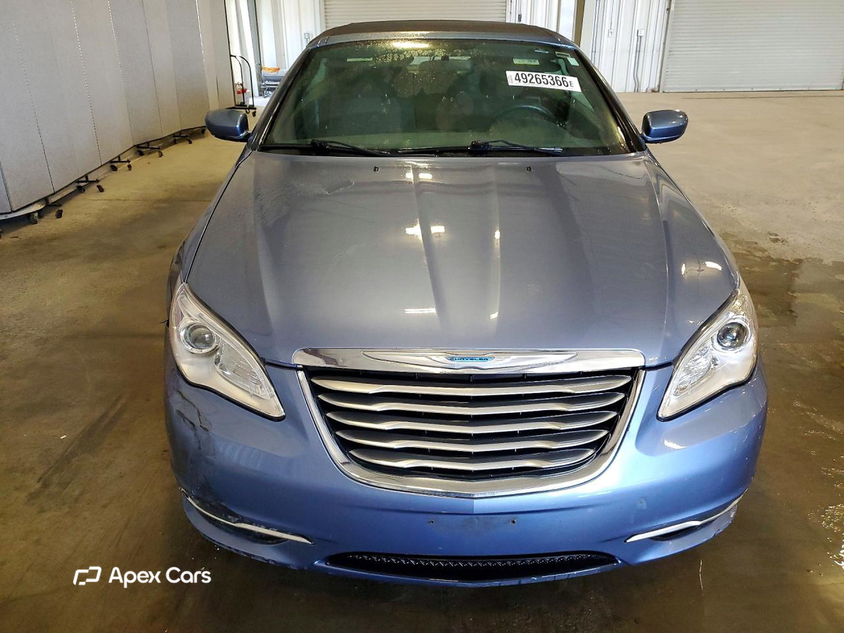 Chrysler 200 2011