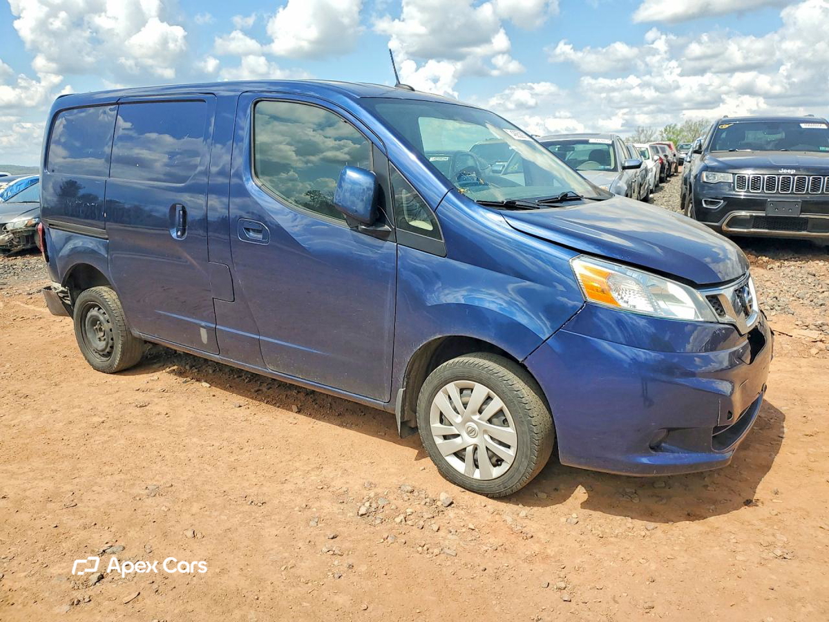 Nissan NV 2013