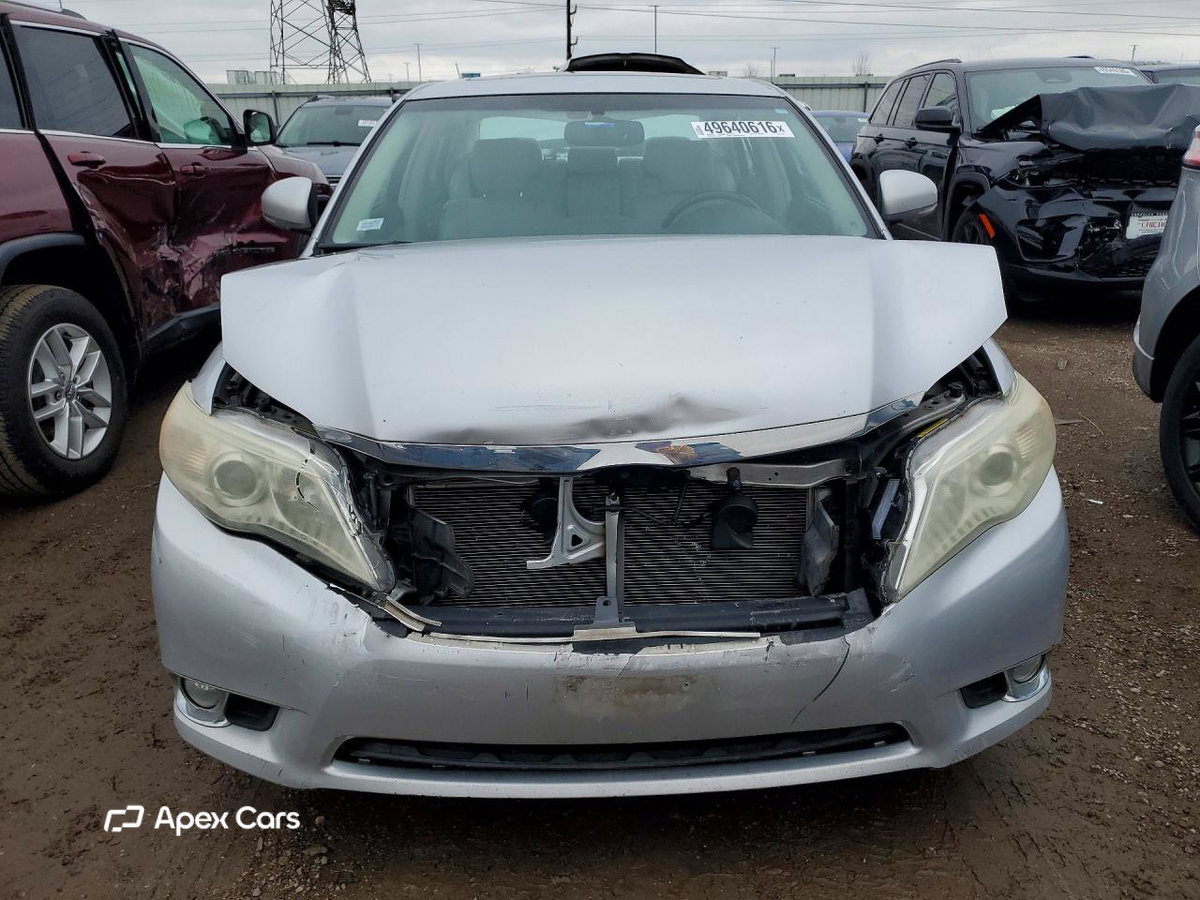 Toyota Avalon 2011