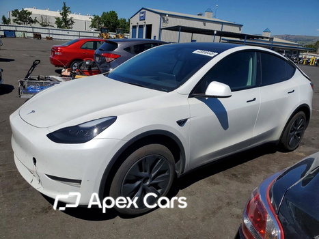 Tesla Model Y 2024 - Zdjęcie 1 z 13