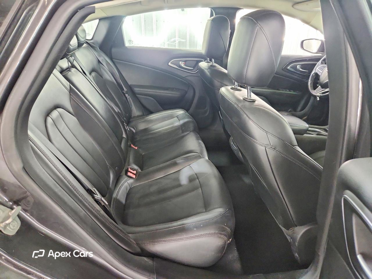 Chrysler 200 2015