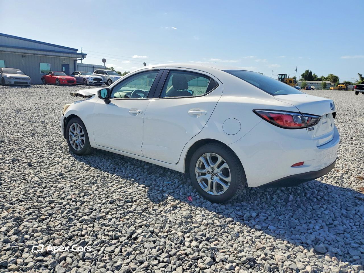 Scion iA 2016