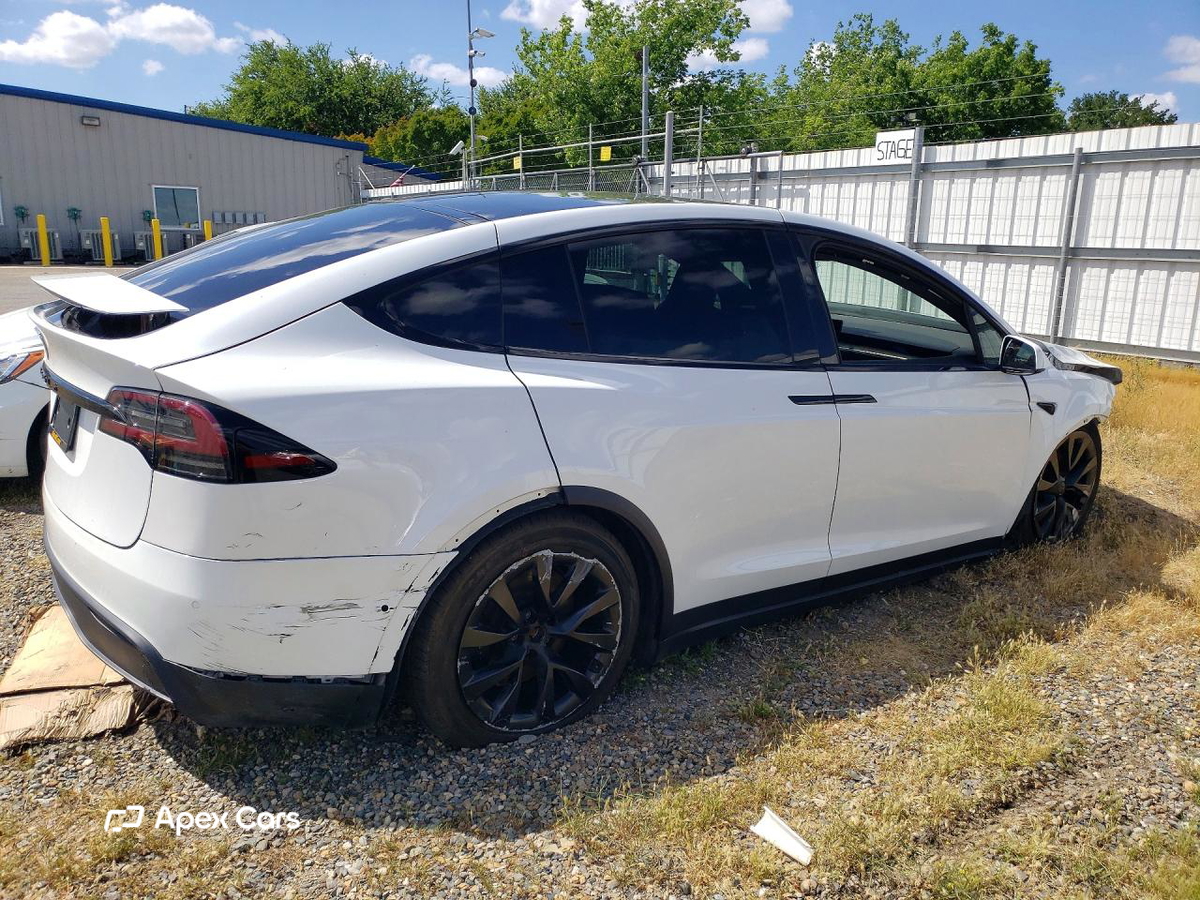 Tesla Model X 2022