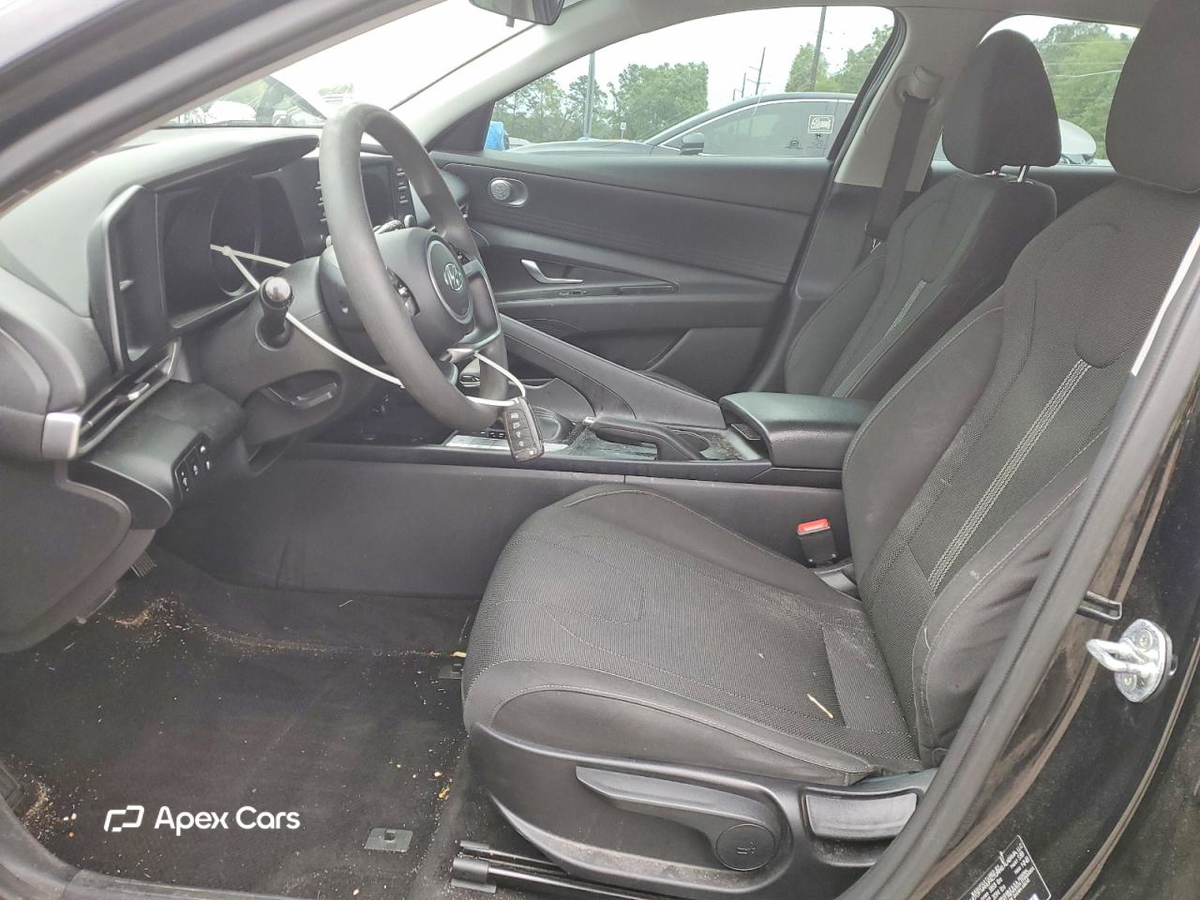 Hyundai Elantra 2021
