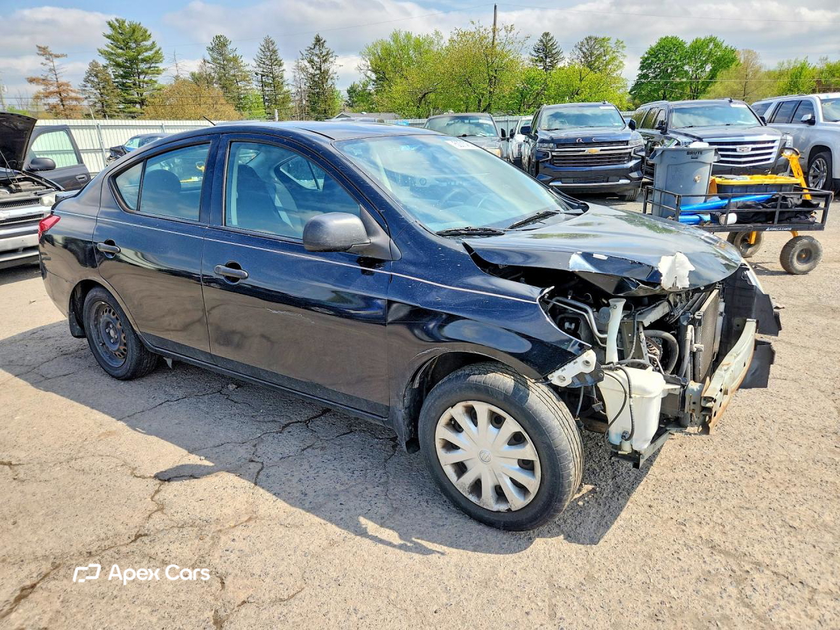 Nissan Versa 2014