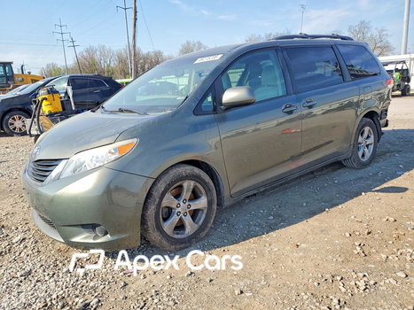 Toyota Sienna 2012 - Image 1 of 14