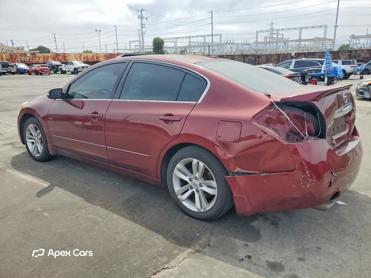 Nissan Altima 2011