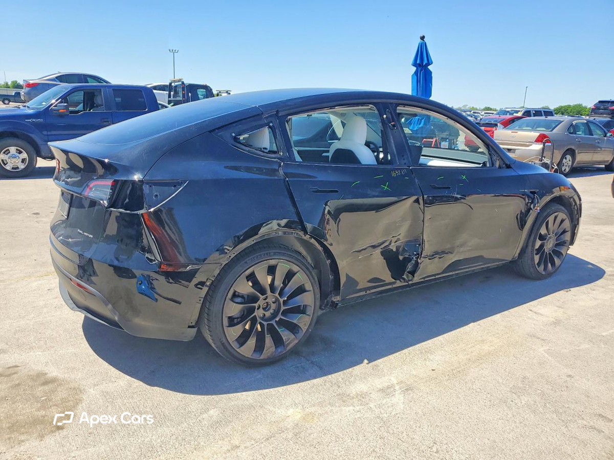 Tesla Model Y 2023