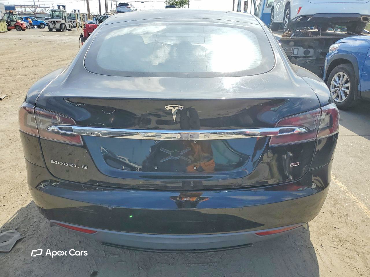 Tesla Model S 2015