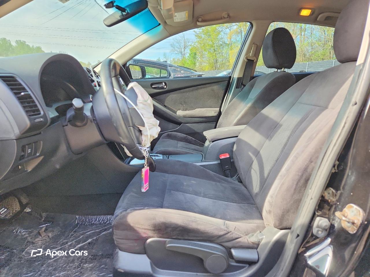 Nissan Altima 2010
