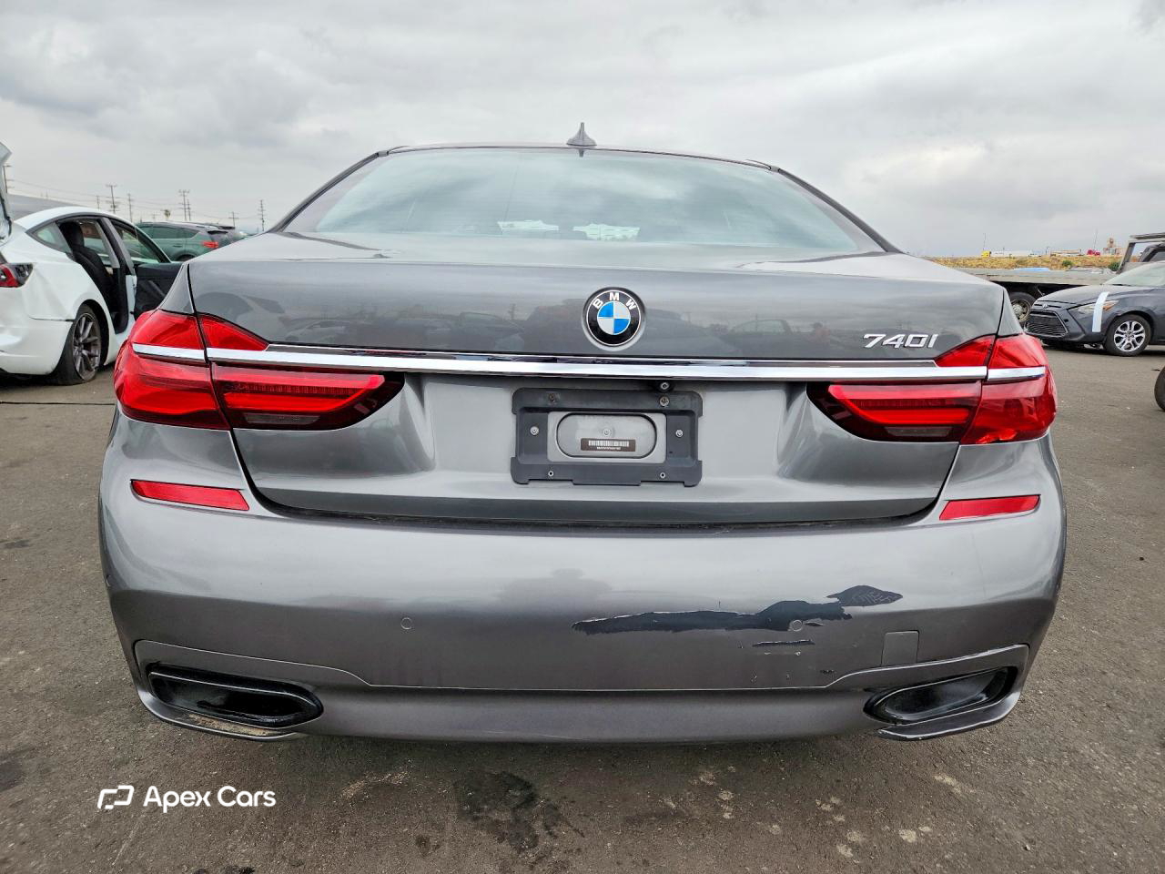 BMW Series 7 2016
