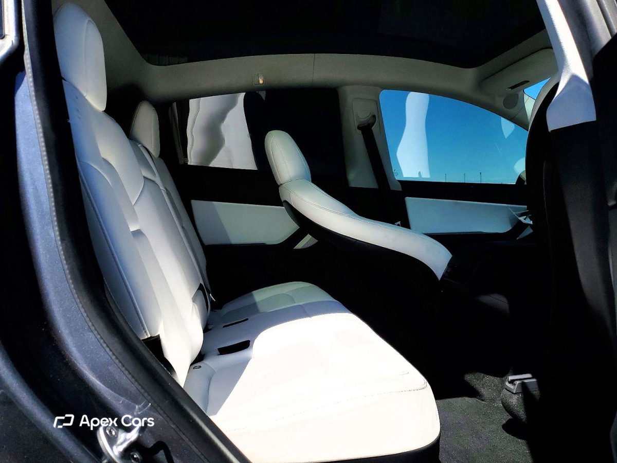 Tesla Model Y 2020